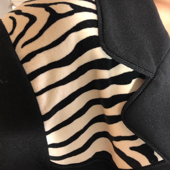 Solddd Outtt - Picture 3 of 4